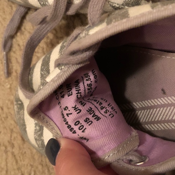 KEDS - Picture 4 of 5